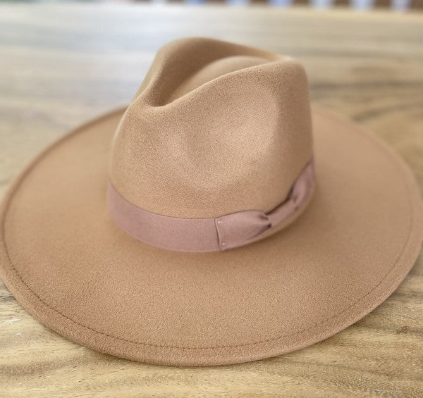 Wide brim panama hat in vegan felt LOVBAG