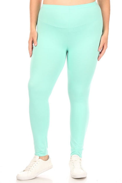 Plus+ Solid High Rise Fitted Leggings