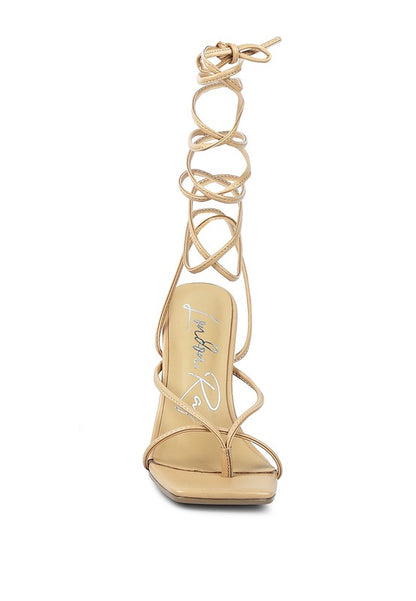 PIRI TOE RING TIE UP BLOCK SANDALS