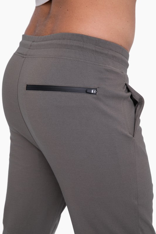 Sleek Knit Men's Performance Joggers