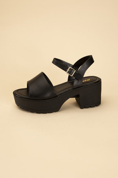 Stacie - S Platform Sandals Fortune Dynamic