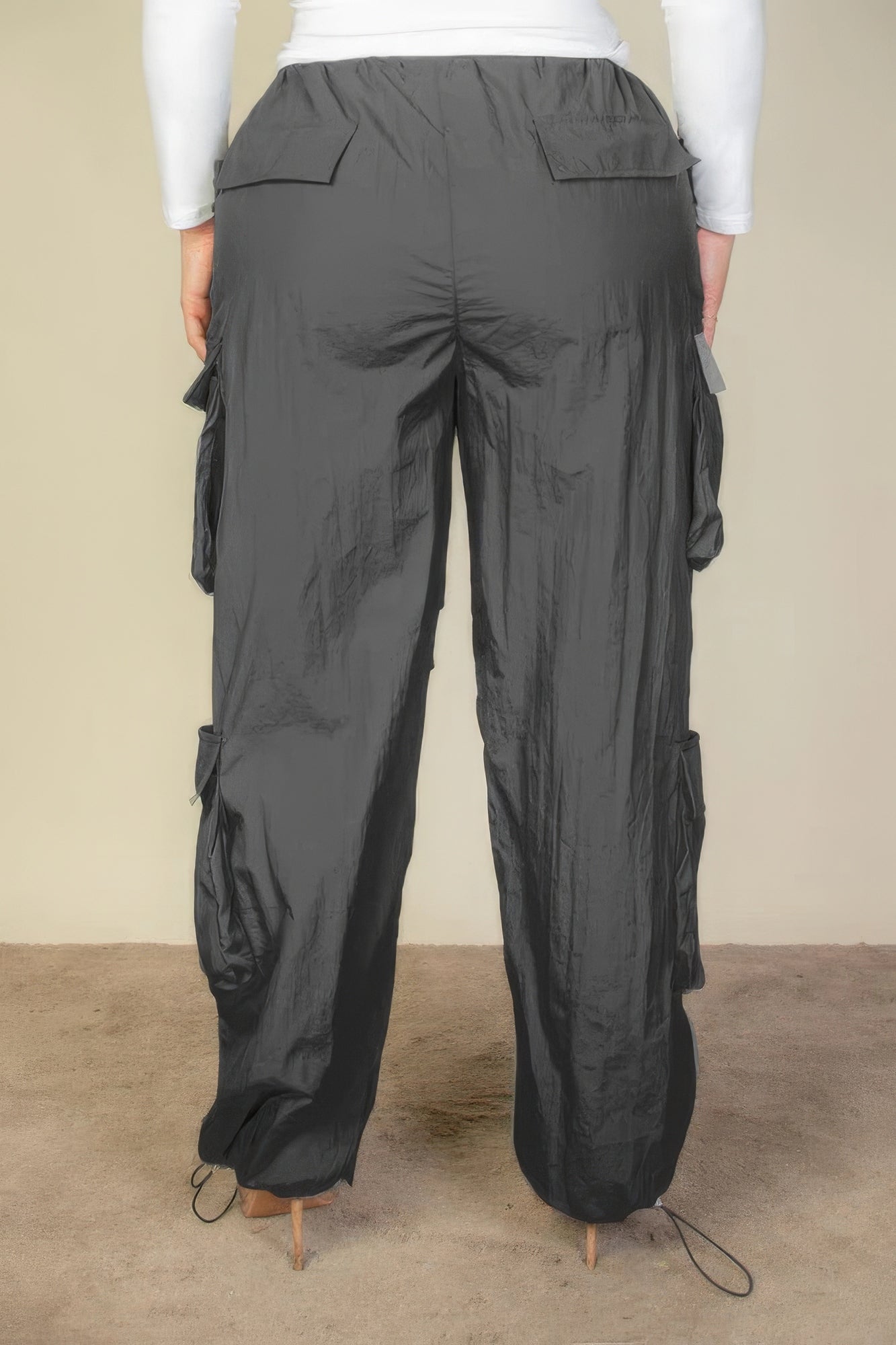 Flap Pockets Drawstring Ruched Parachute Pants