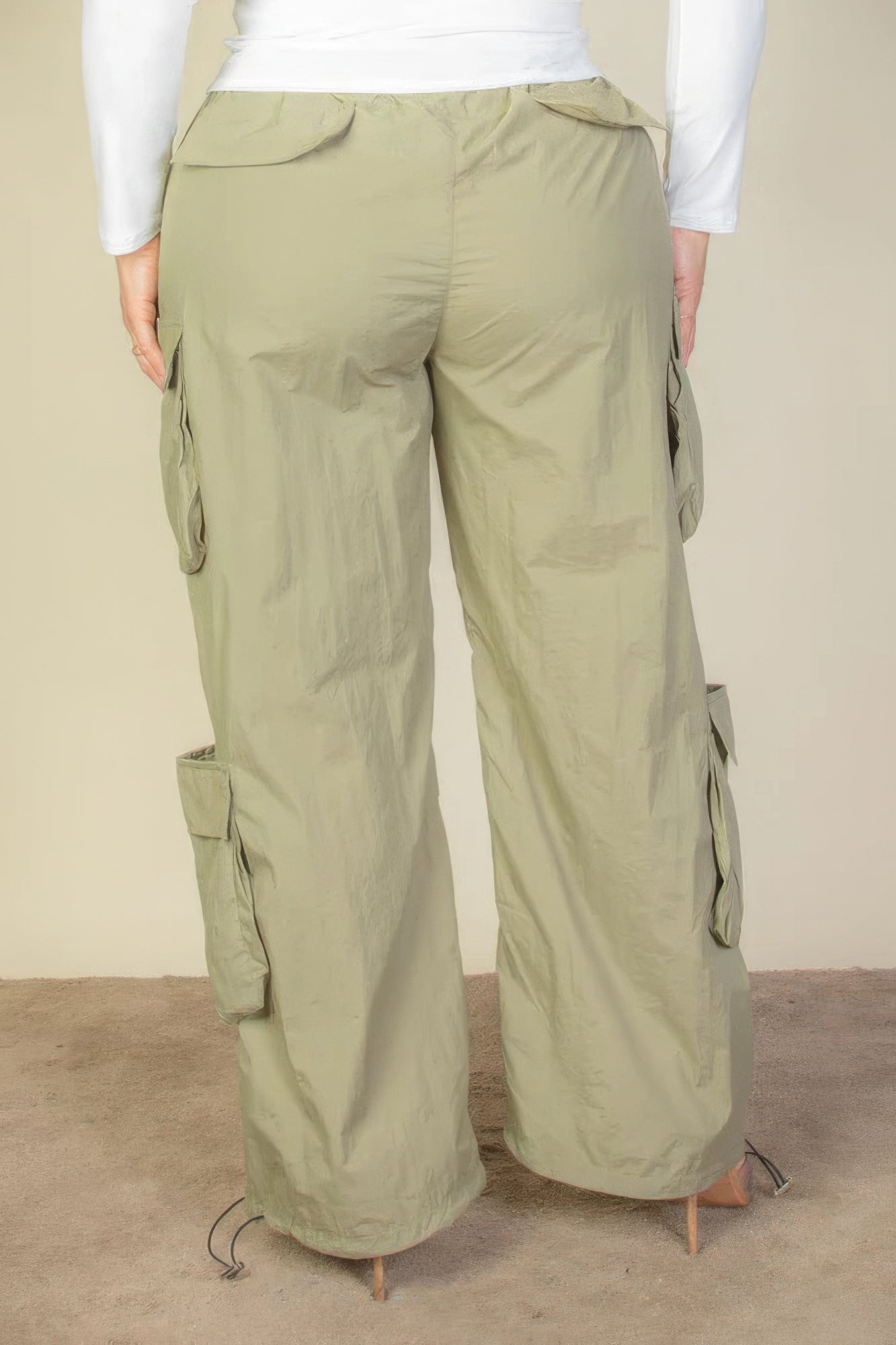 Flap Pockets Drawstring Ruched Parachute Pants