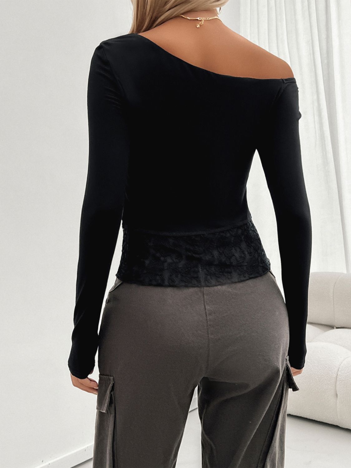 Single Shoulder Long Sleeve Lace T-Shirt