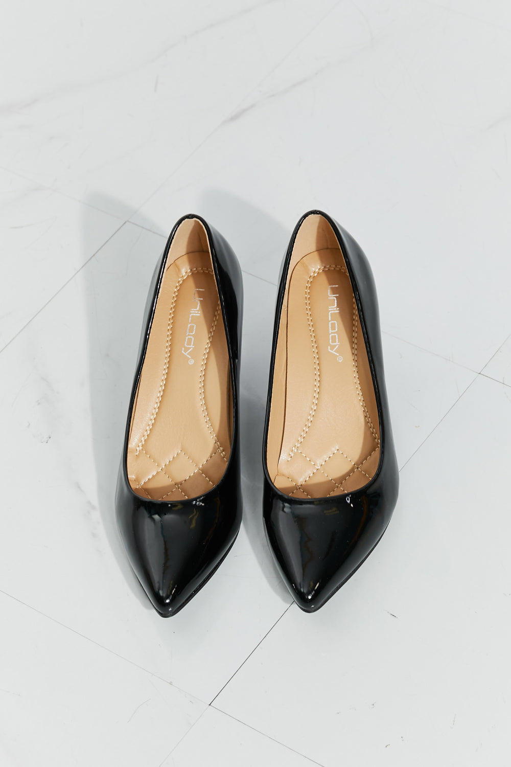 Date Me Point Toe Pump in Black Trendsi