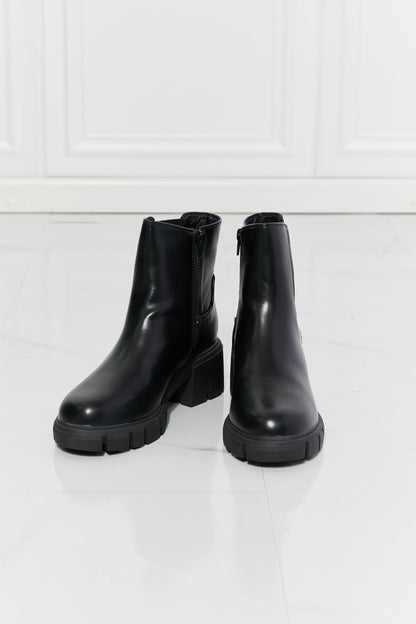 What It Takes Lug Sole Chelsea Boots in Black Trendsi