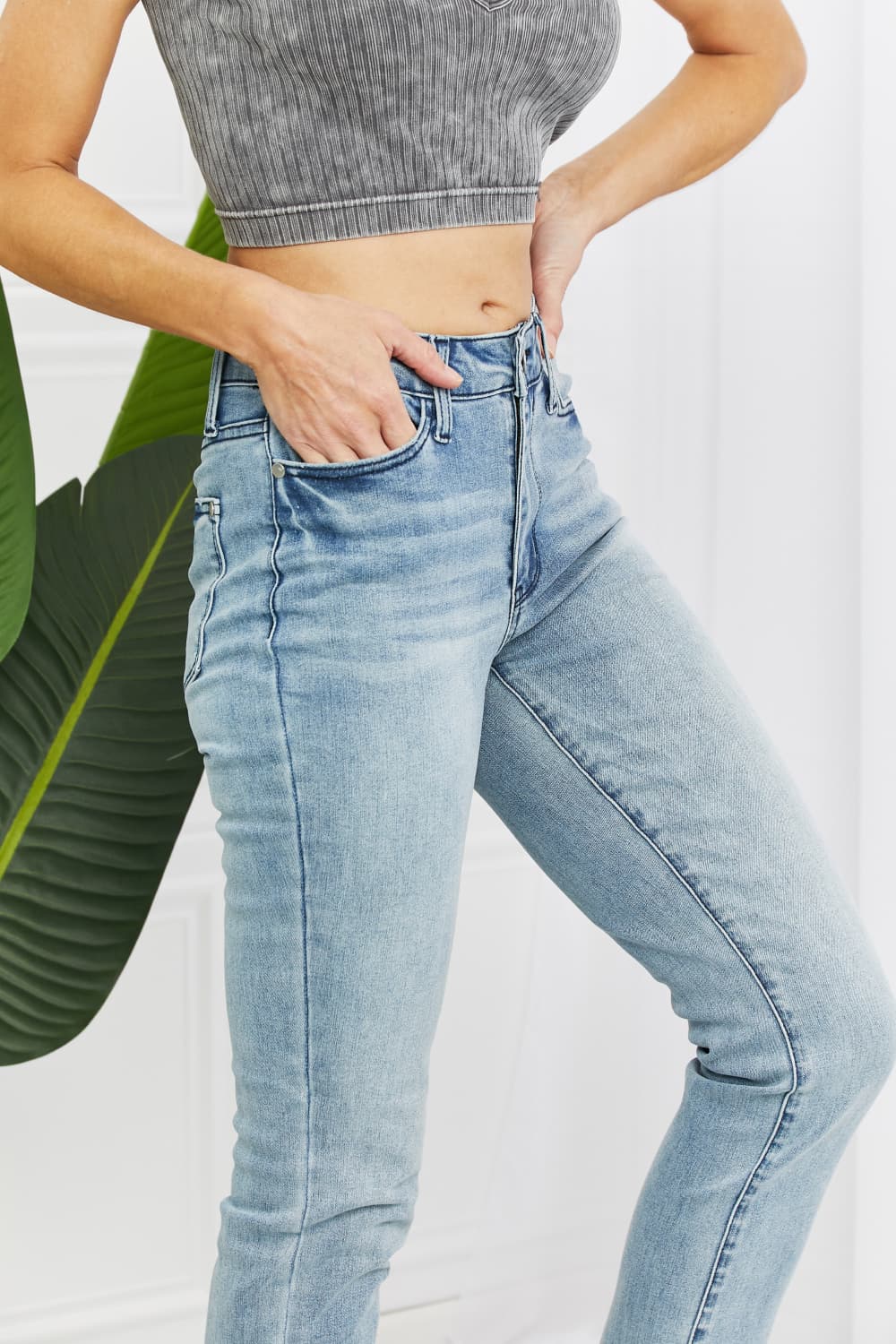 Judy Blue Lily Relaxed Fit Jeans