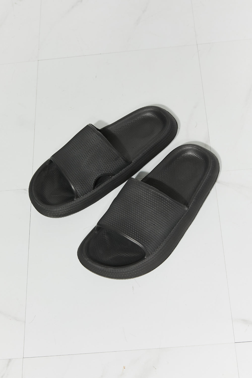 Arms Around Me Open Toe Slide in Black Trendsi