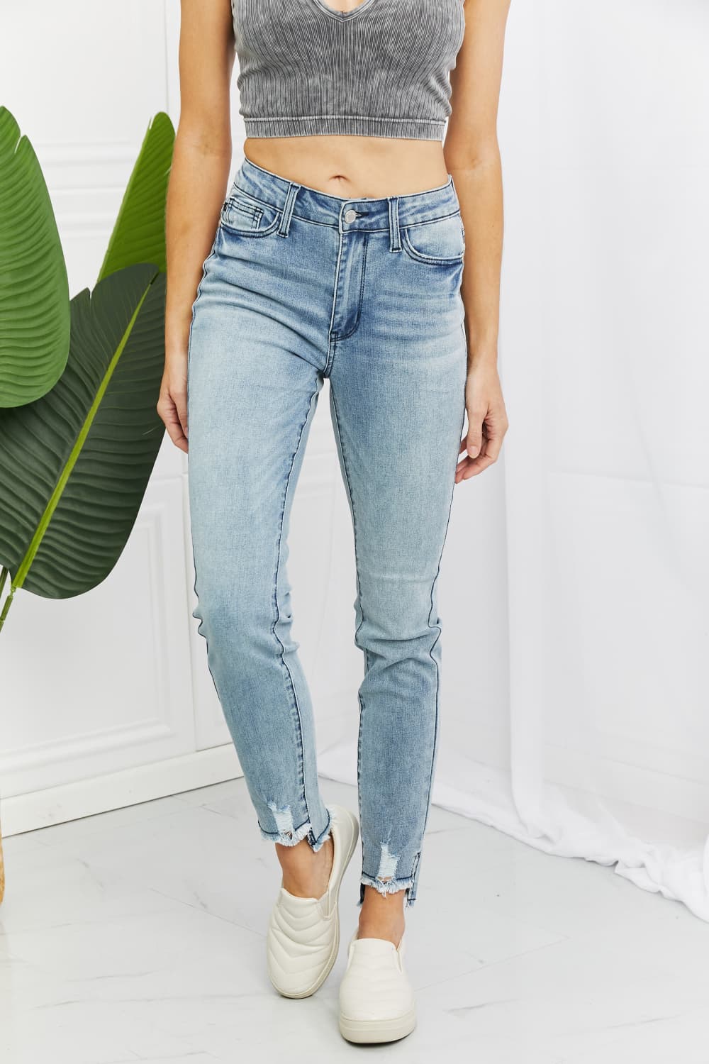 Judy Blue Lily Relaxed Fit Jeans