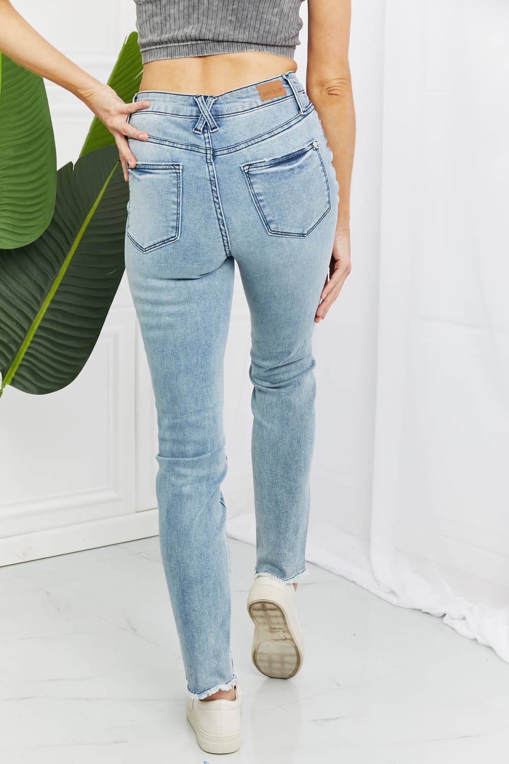 Judy Blue Lily Relaxed Fit Jeans