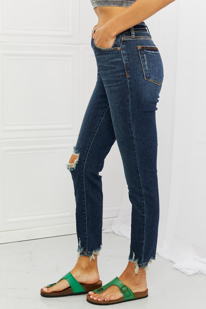 Judy Blue Melaney Mid Rise Distressed Relaxed Fit Jeans