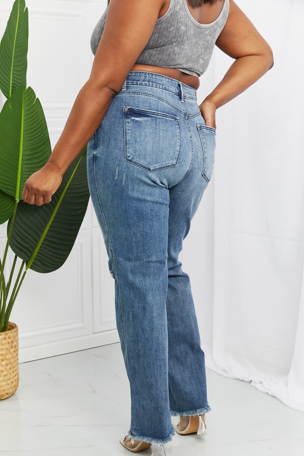 Becka Mid Rise Straight Jeans Trendsi