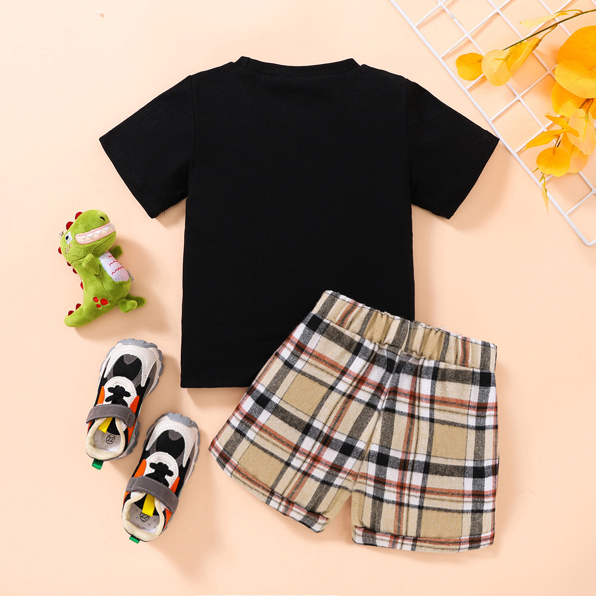 Boys Dinosaur Graphic Tee and Plaid Shorts Set Trendsi