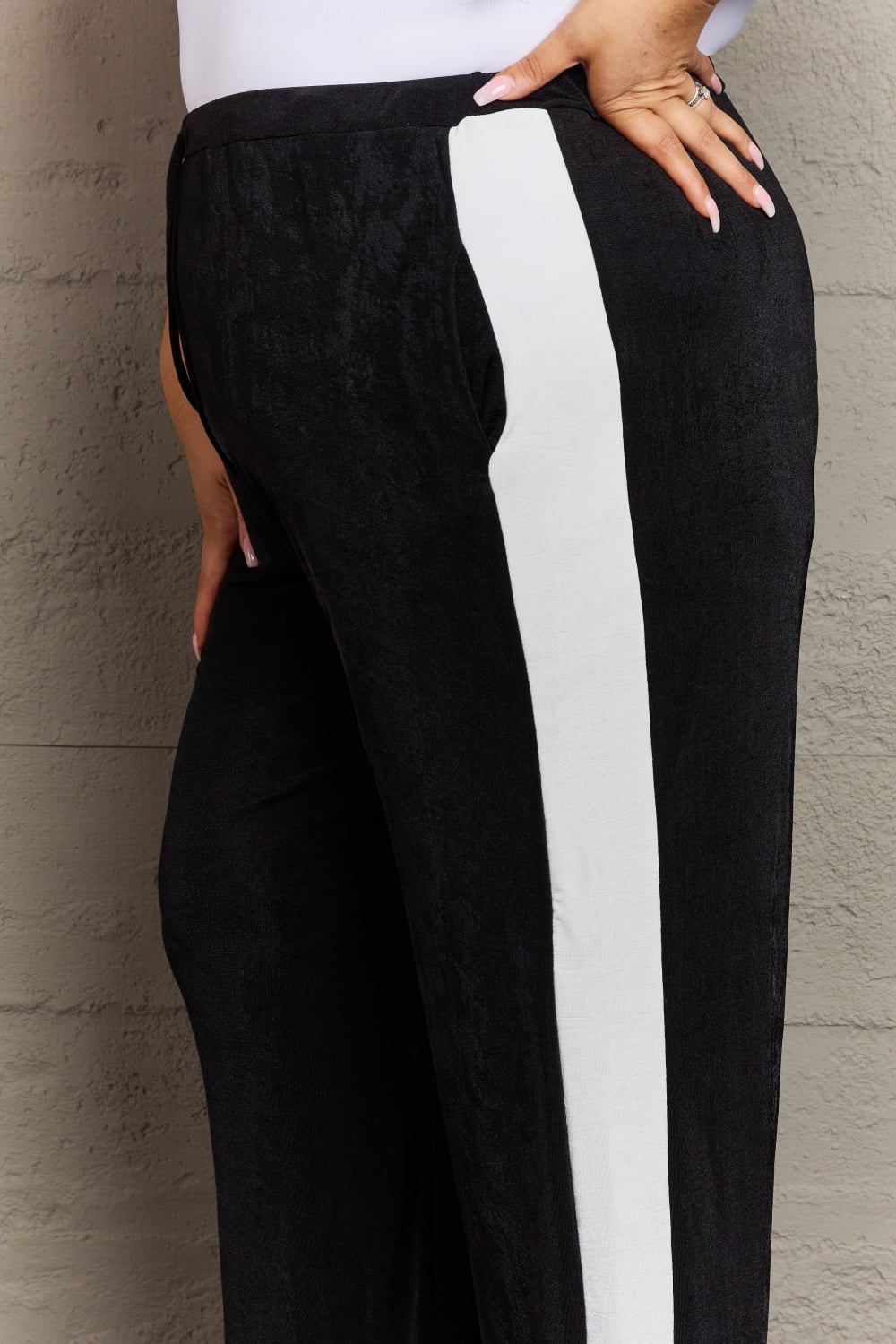 Culture Code Keep It Casual Color Block Stripe Long Pants in Black