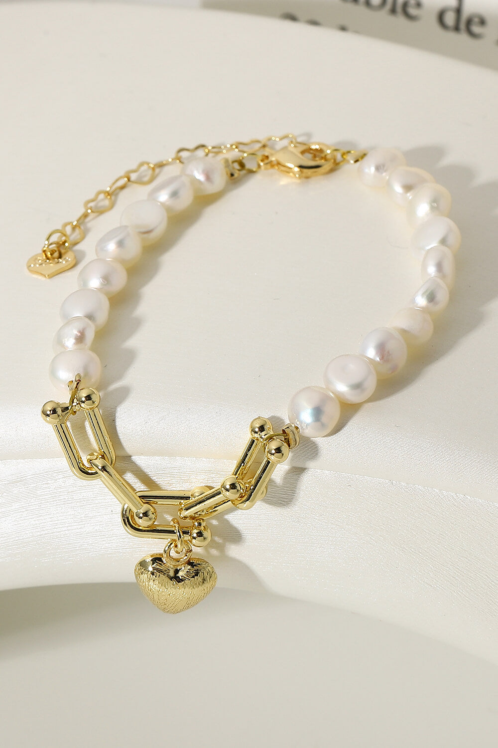 14K Gold Plated Heart Charm Pearl Bracelet Trendsi