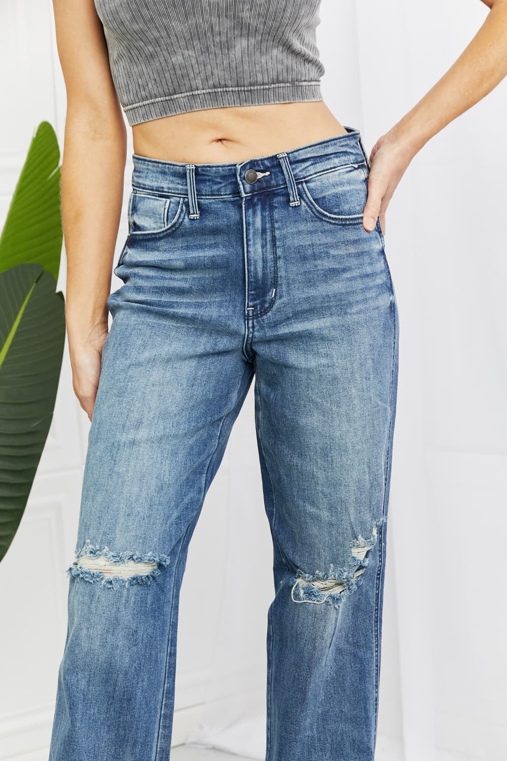 Becka Mid Rise Straight Jeans Trendsi