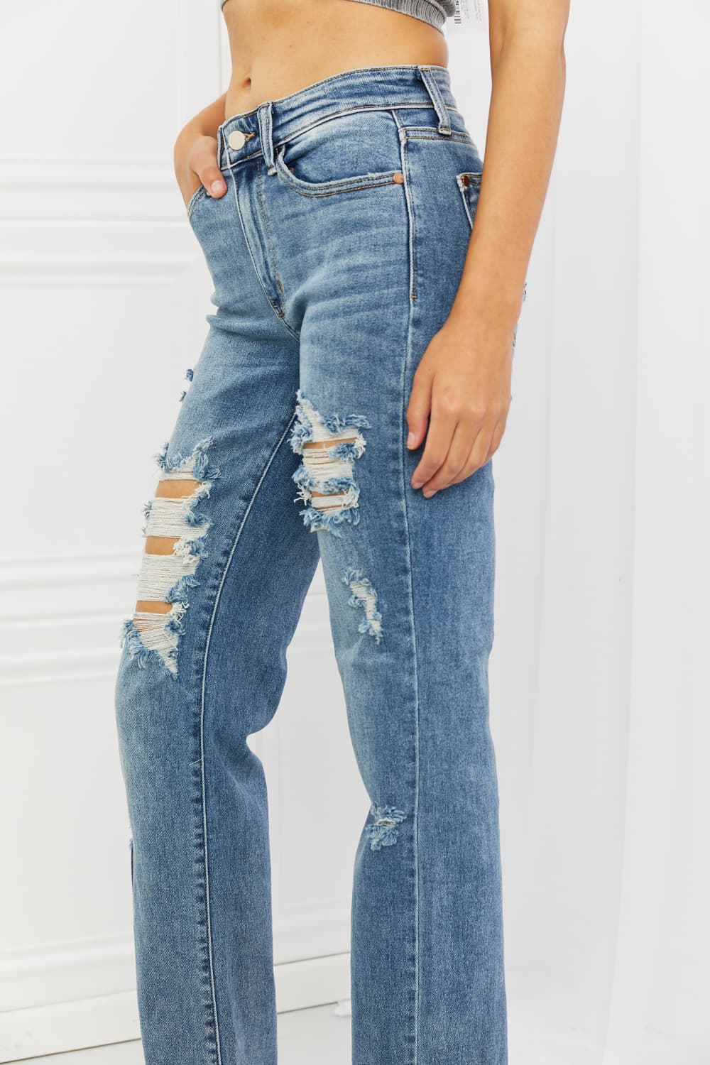 Judy Blue Bella Distressed Straight Jeans