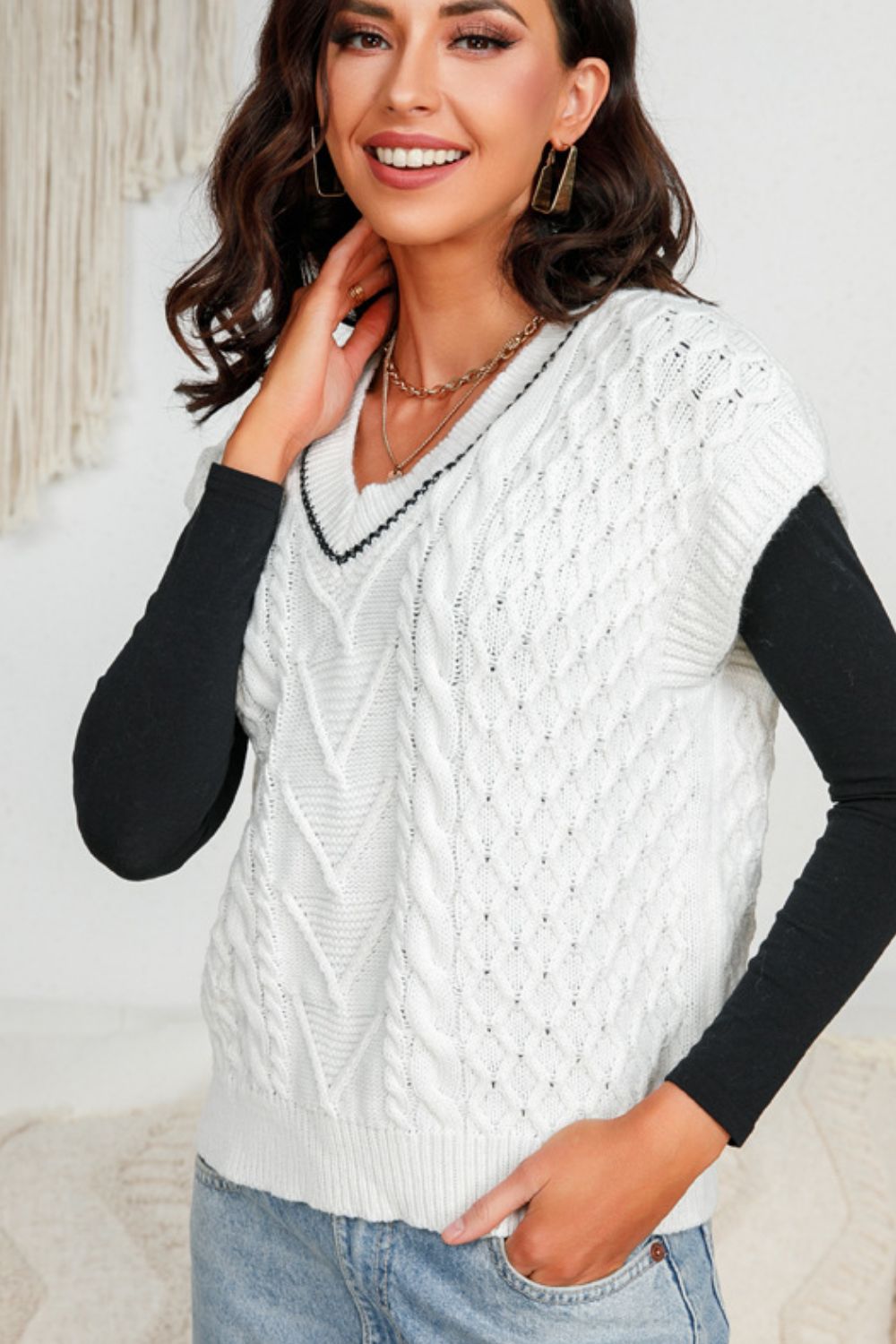 Contrast V-Neck Mixed Knit Top Trendsi