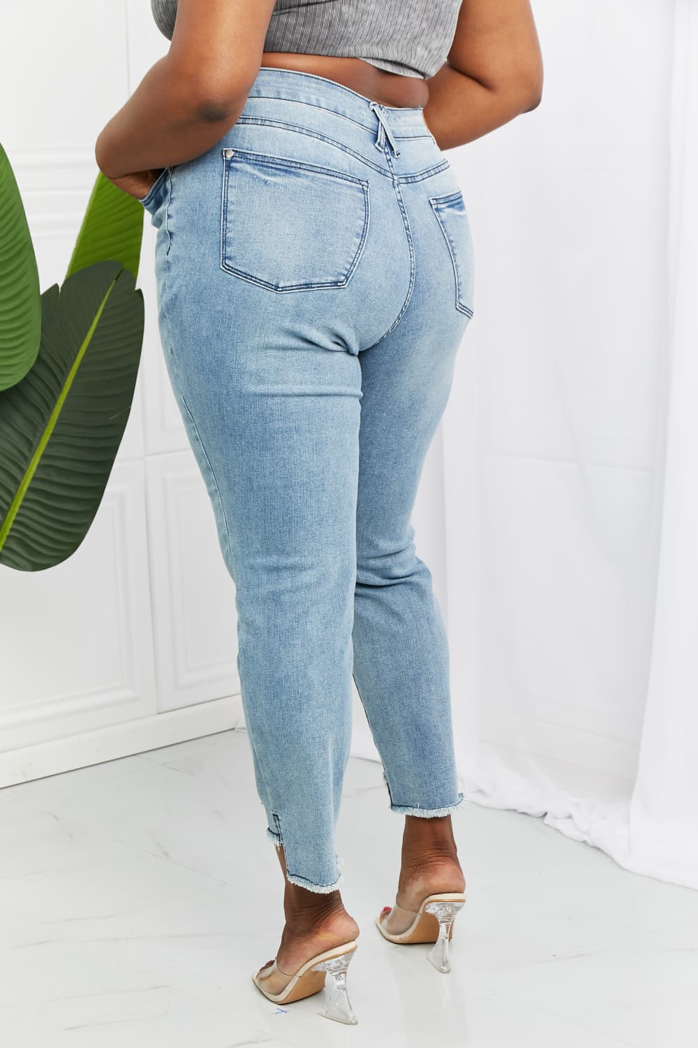 Judy Blue Lily Relaxed Fit Jeans