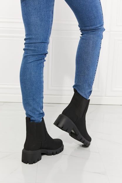 Work For It Matte Lug Sole Chelsea Boots in Black Trendsi