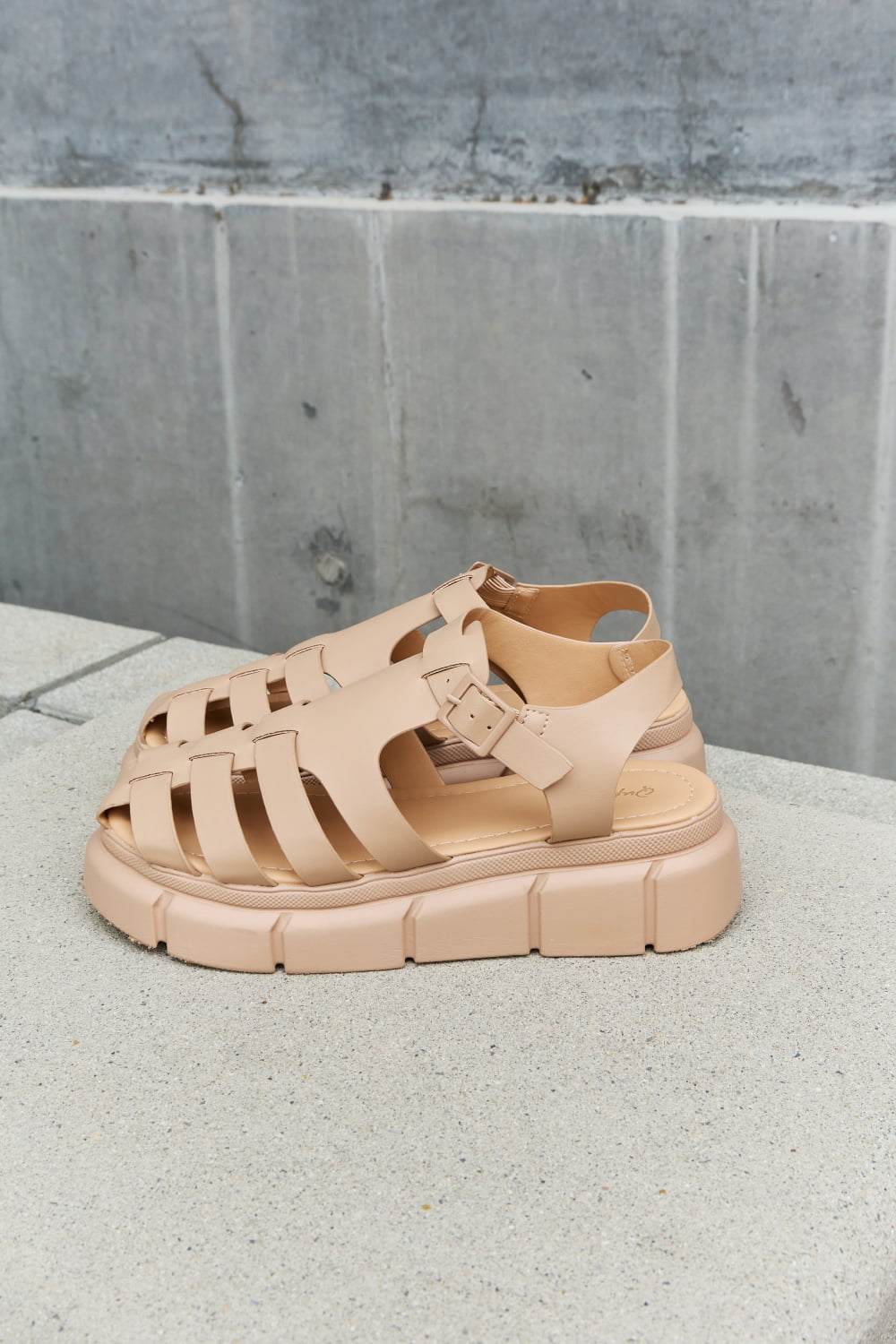 Platform Cage Stap Sandal - Tan Trendsi