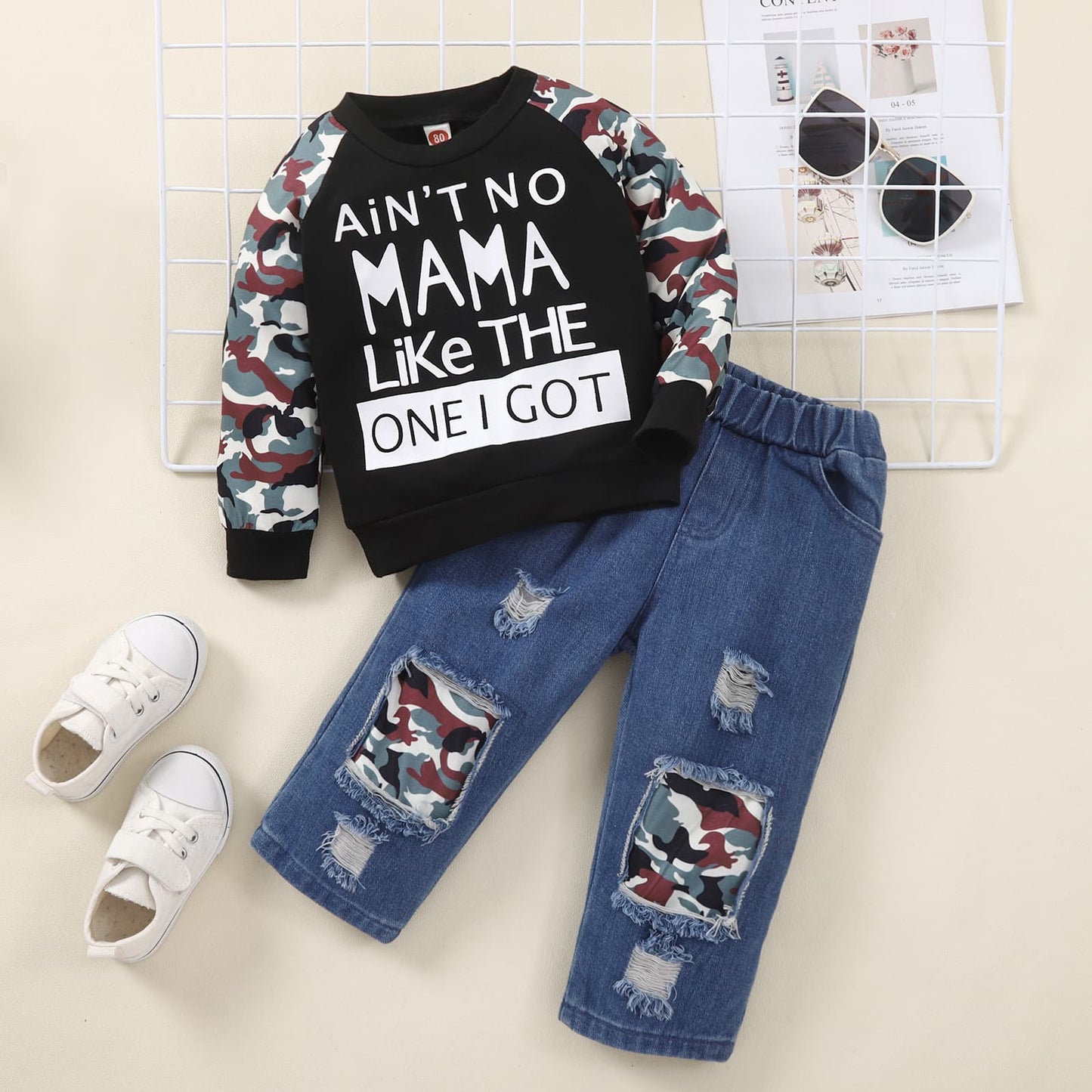 Kids Slogan Graphic Sweatshirt and Camoflague Patch Distressed Jeans Set Trendsi