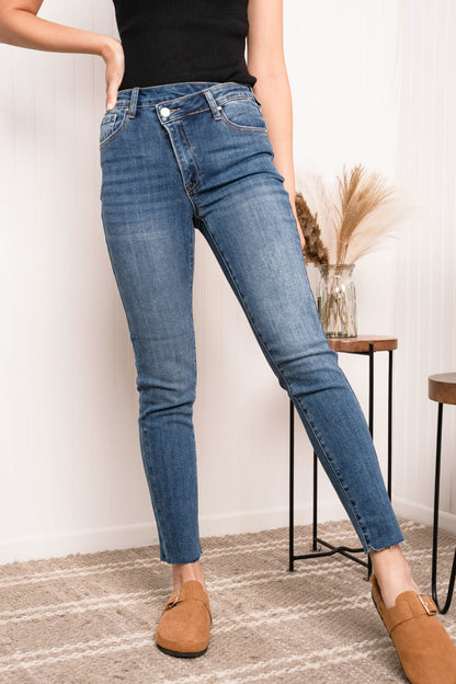 Asymmetrical Waist Raw Hem Jeans in Dark Trendsi