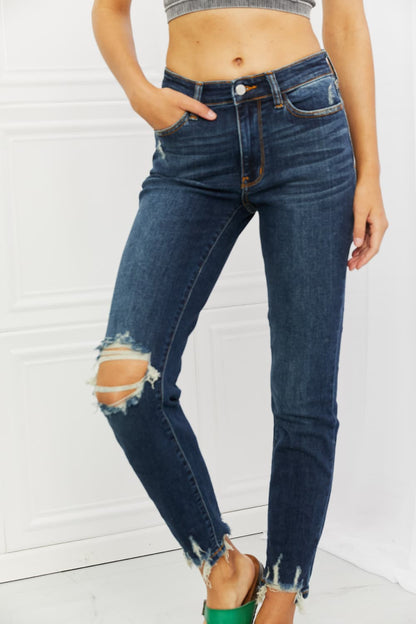 Judy Blue Melaney Mid Rise Distressed Relaxed Fit Jeans