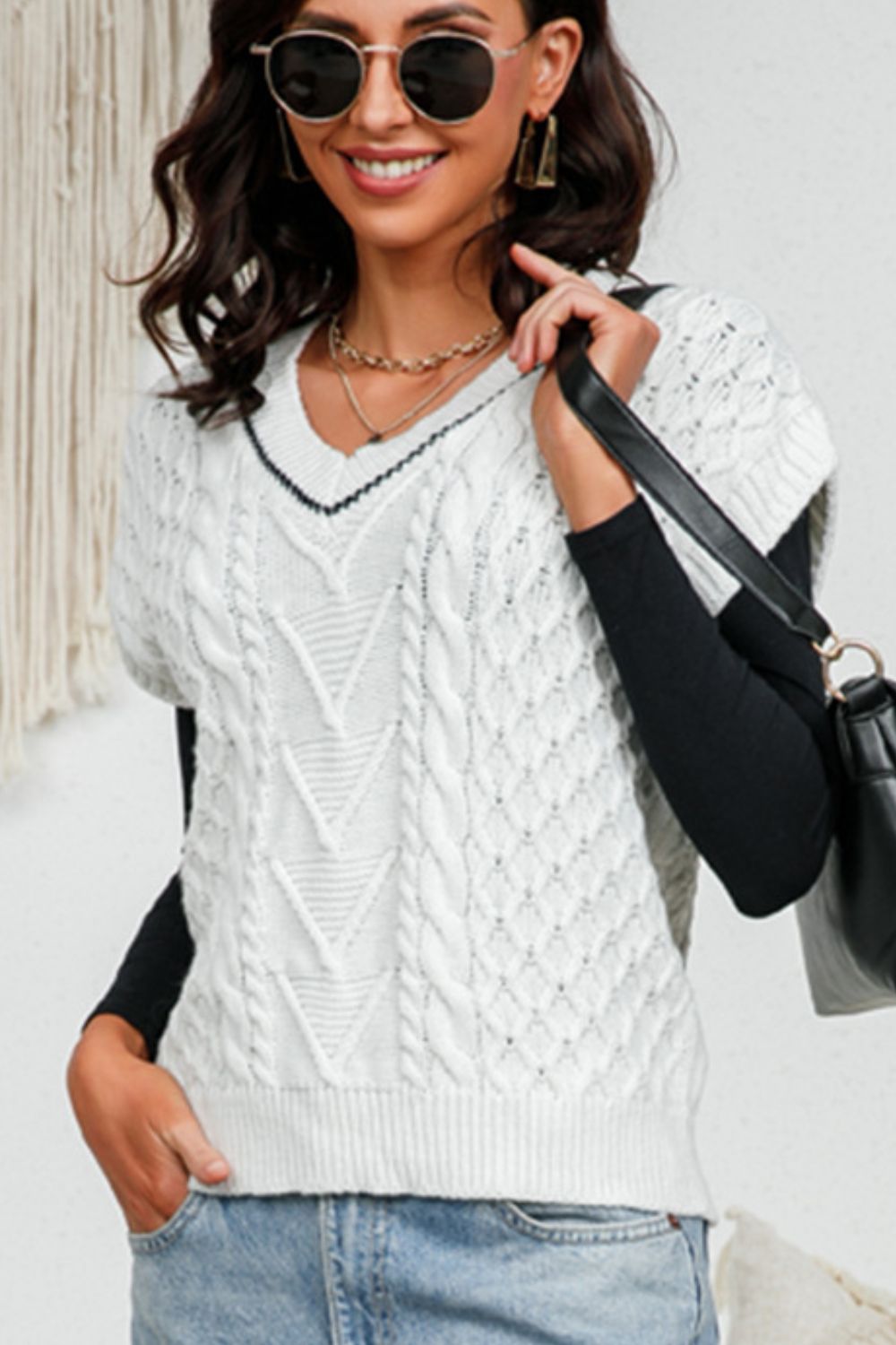 Contrast V-Neck Mixed Knit Top Trendsi