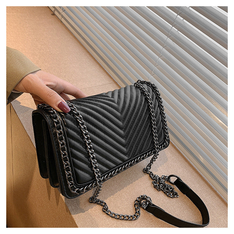 Embroidered Thread Chain Shoulder Bag