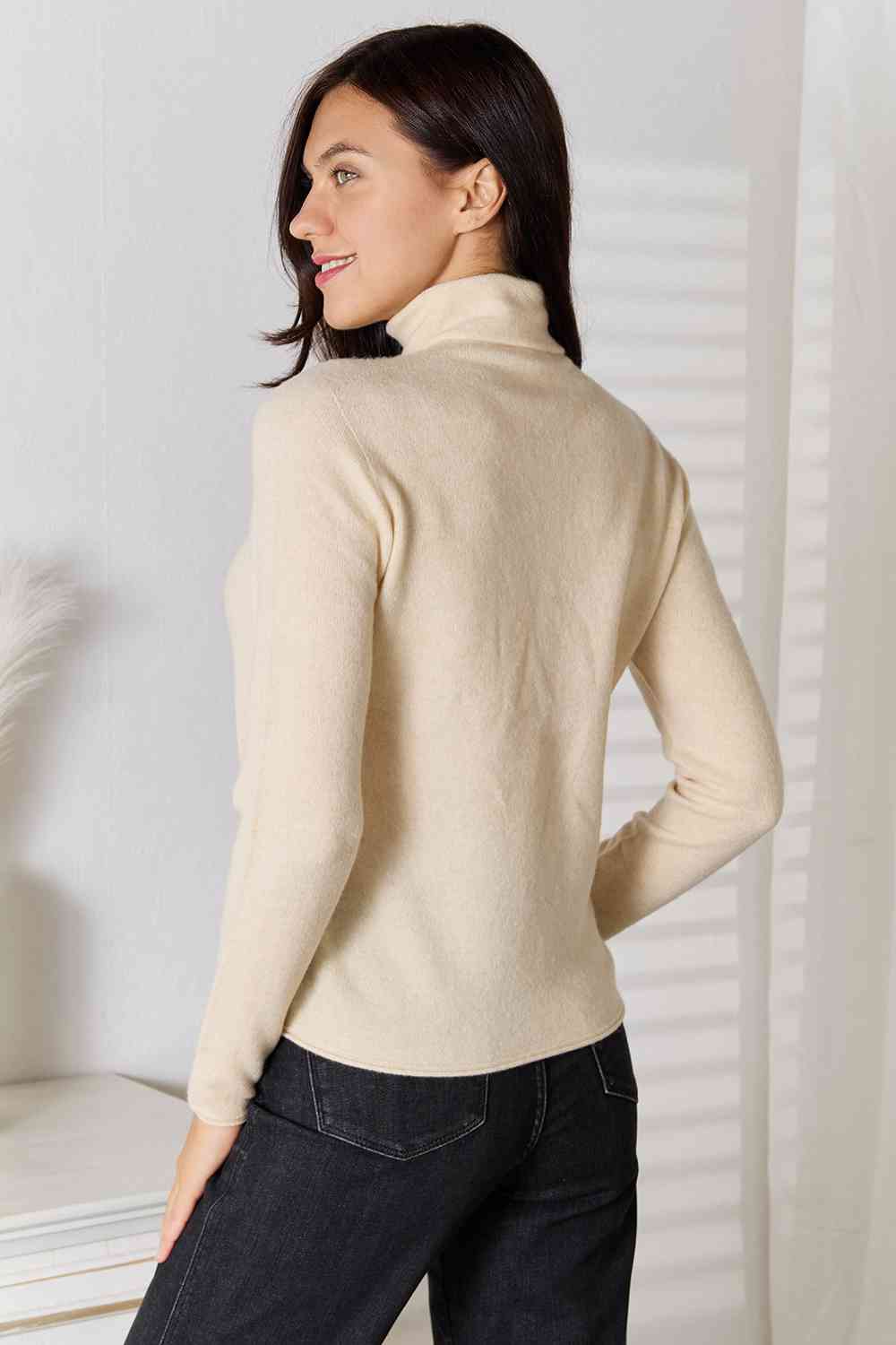 Turtleneck Long Sleeve Knit Top