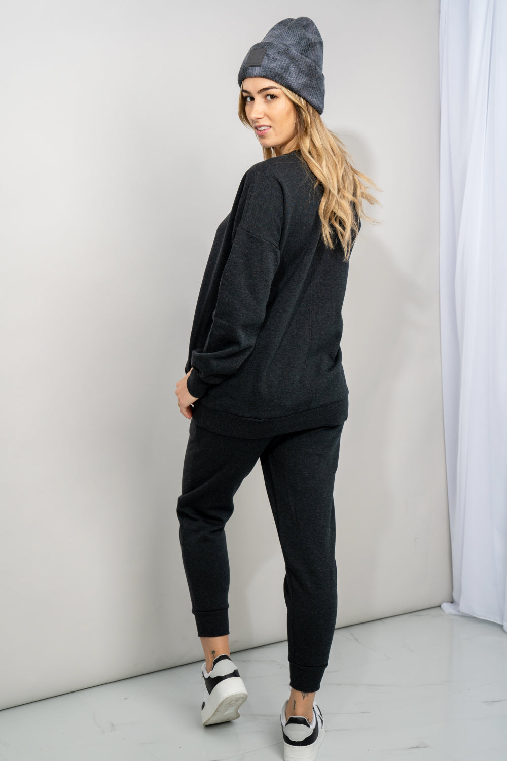 Sweatshirt and Joggers Lounge Set with Pockets in Charcoal Trendsi