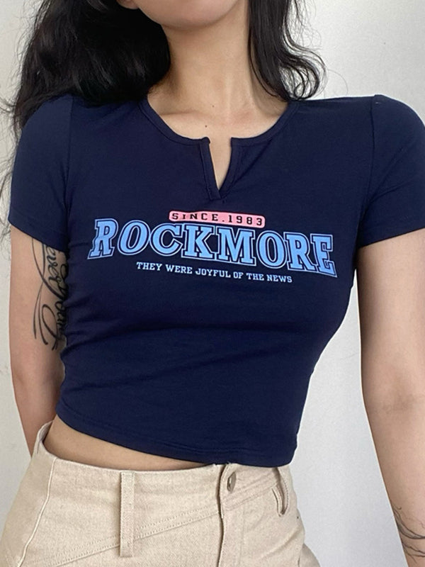 Small V-neck Letter Clash Print T-shirt kakaclo