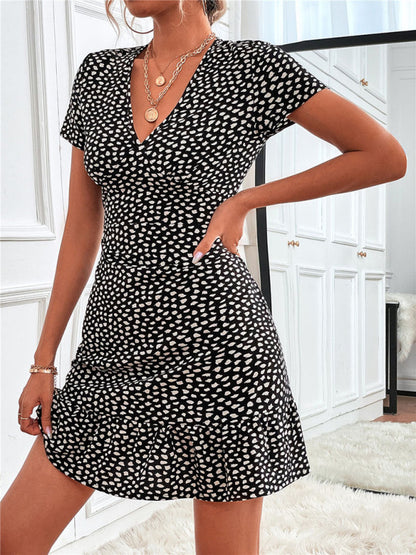 Woven V Neck Short Sleeve Printed Dress kakaclo