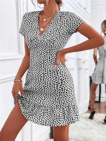 Woven V Neck Short Sleeve Printed Dress kakaclo